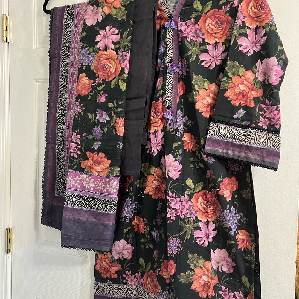 Pakistani Indian Desi Designer Suit - image 7